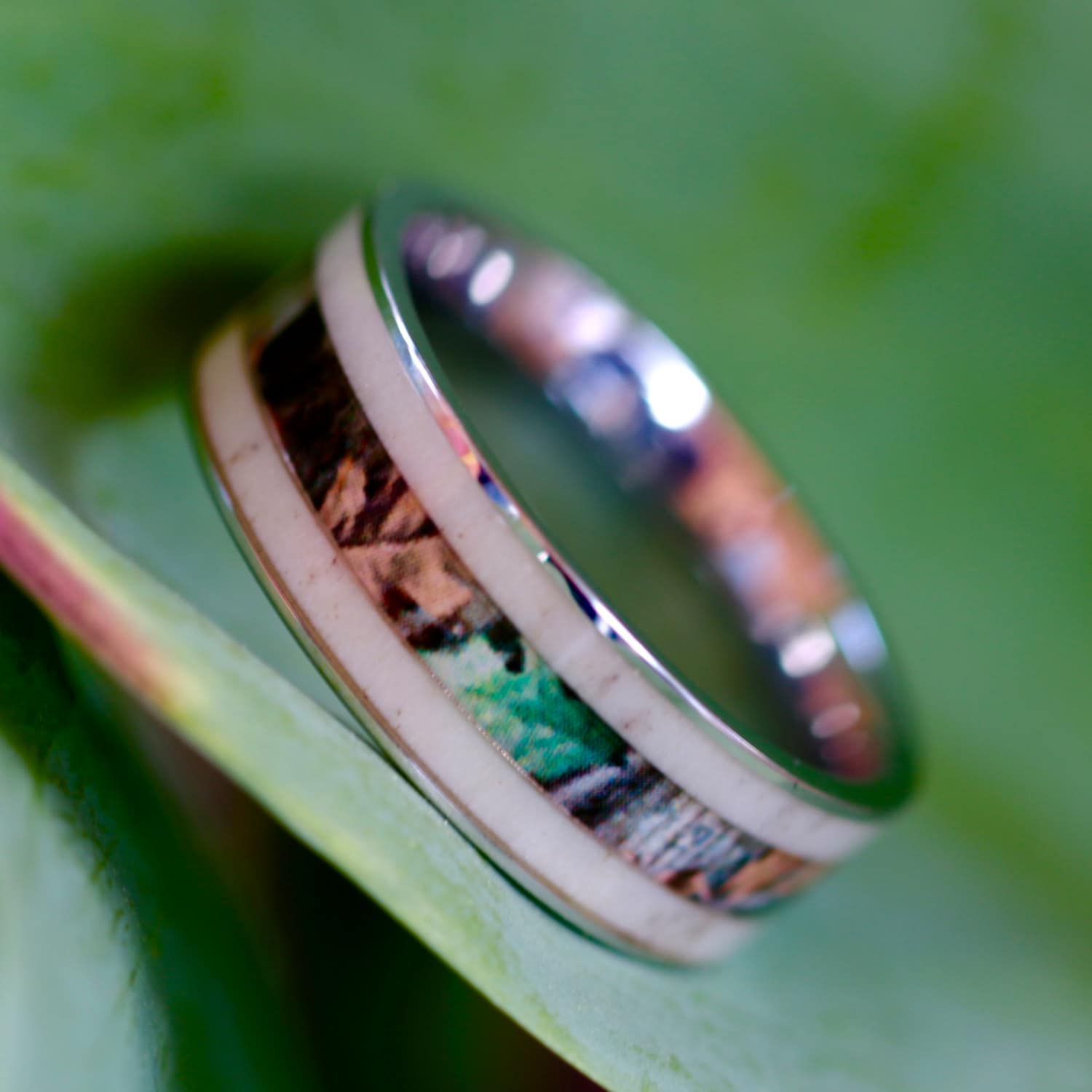 Natürlicher Hirschgeweih Ring Camo - Unisex Edelstahl Hypoallergene Jäger von KingswayJewelry