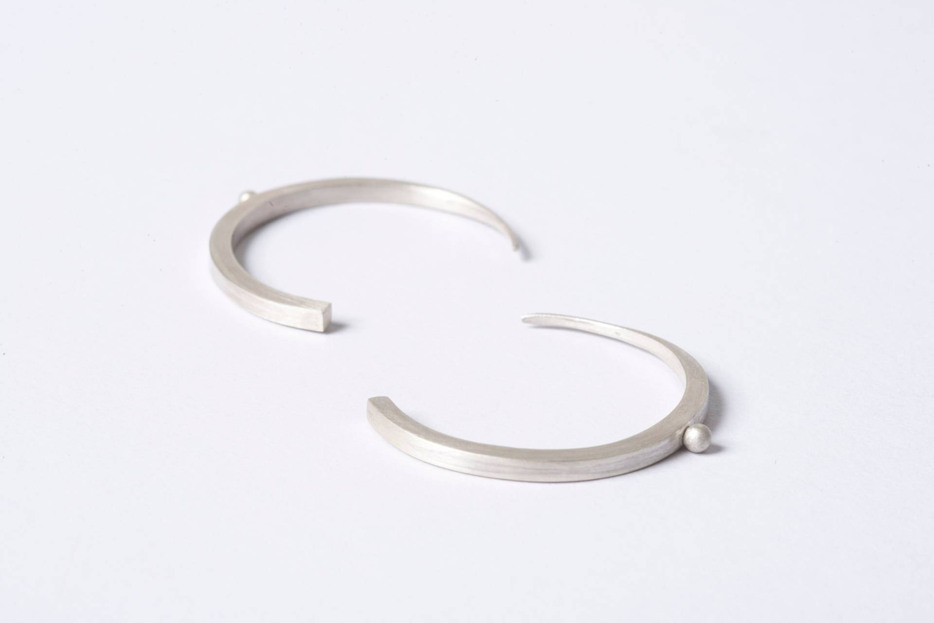 Handgeschnitzte Reifen Handgeschnitzte Reifen von KinnairdJewelleryUK