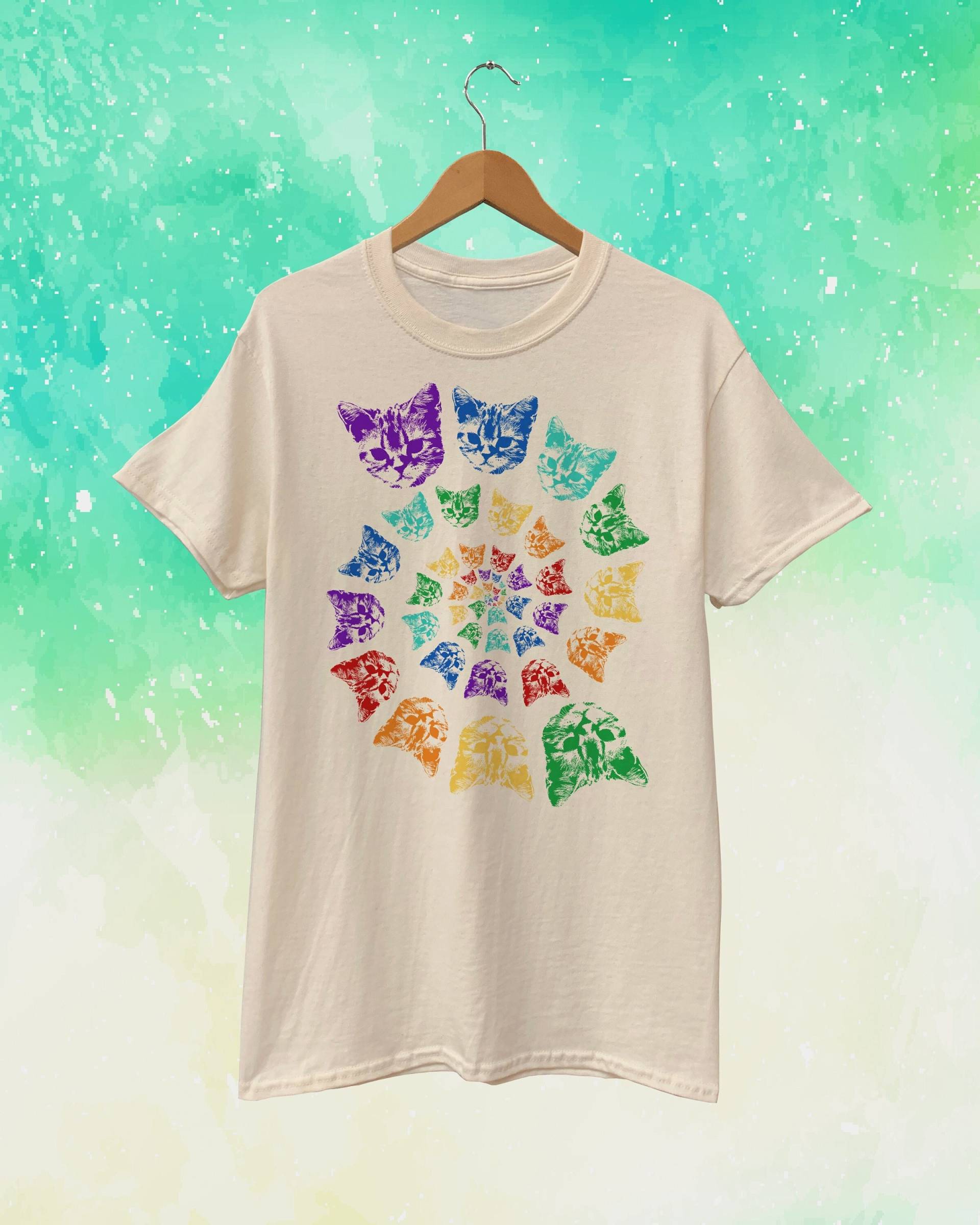 Spiral-Katzen-Regenbogen Unisex T-Shirt Spiral-Katzen-Regenbogen Unisex T-Shirt von KinokoCarnival