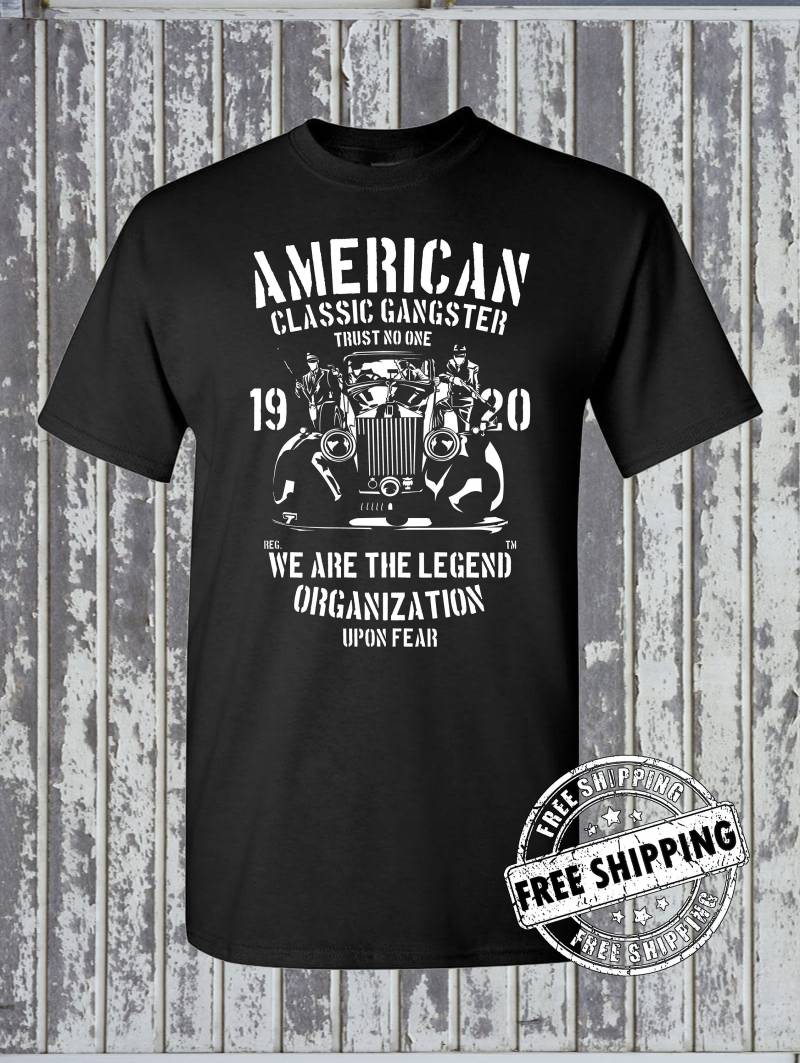 American Gangster Classic T-Shirt - Mafia Mob Crime Boss Family La Cosa Nostra American Gangster Classic T-Shirt - Mafia Mob Crime Boss Family La Cosa Nostra von KinsmanTradingCo