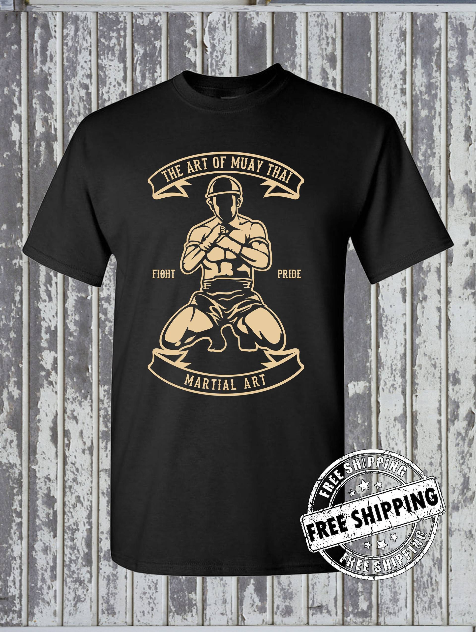 Art Of Muay Thai Mma Style T-Shirt - Mixed Martial Arts Kampfsportübung Art Of Muay Thai Mma Style T-Shirt - Mixed Martial Arts Kampfsportübung von KinsmanTradingCo