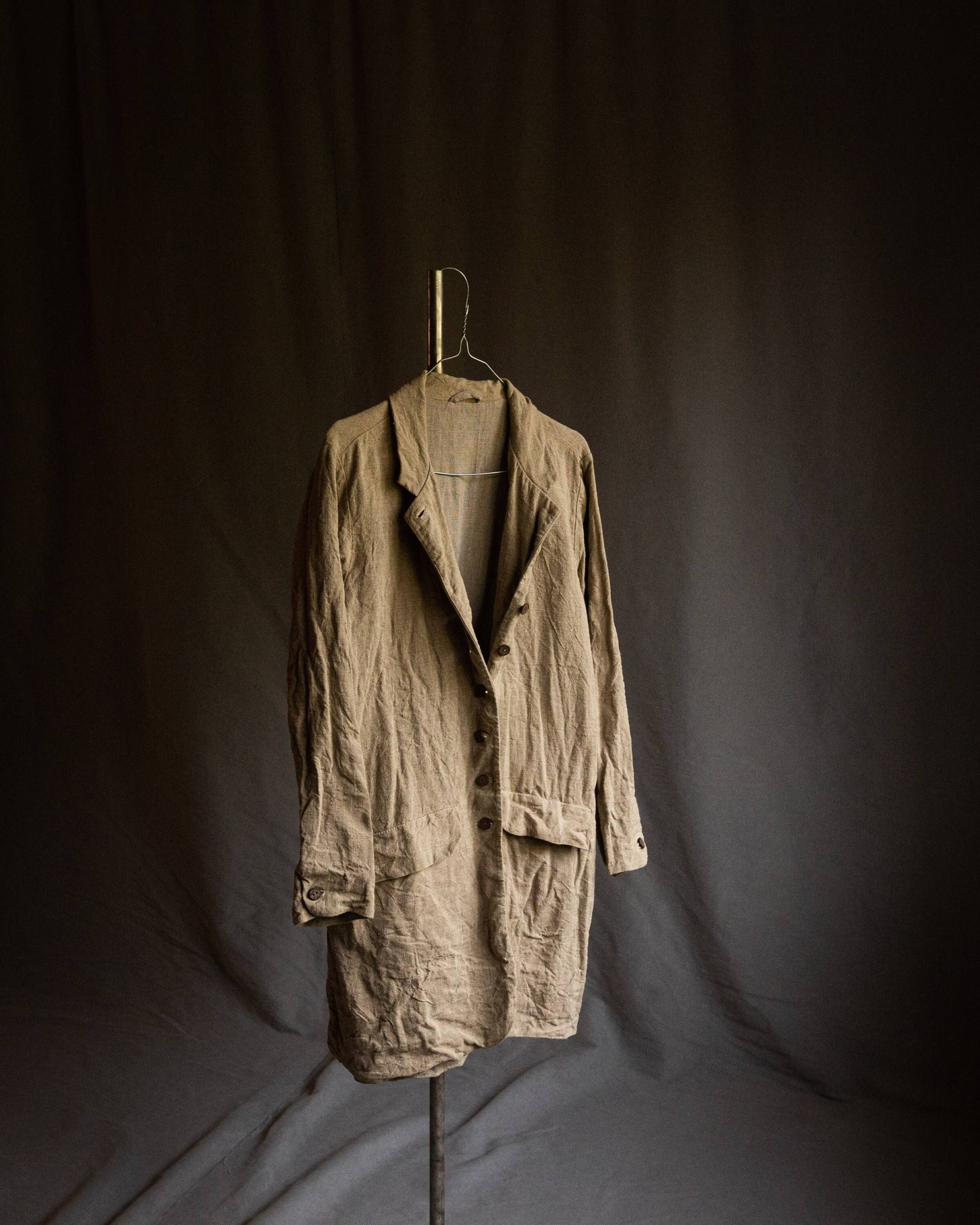 Herren Papyrus Leinenmantel England. Schweres Leinen Flachs Jacket Blazer Minimalist Ungefärbt Bio Öko Natur Roh Handgenäht Knitterig Alt Herren Papyrus Leinenmantel England. Schweres Leinen Flachs Jacket Blazer Minimalist Ungefärbt Bio Öko Natur Roh Handgenäht Knitterig Alt von Kinzzza