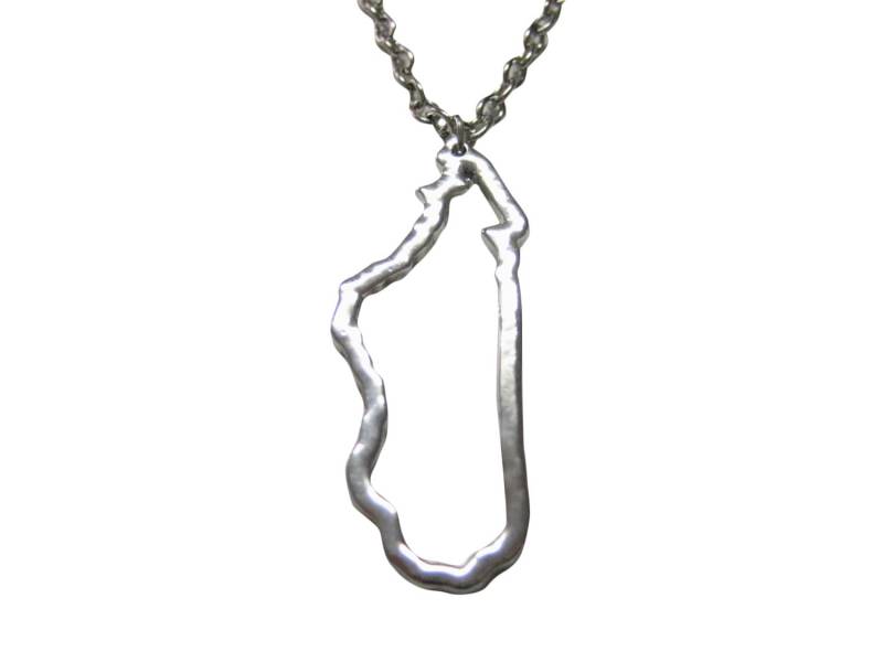 Silber Getönten Madagaskar Karte Umriss Anhänger Halskette von KiolaDesigns