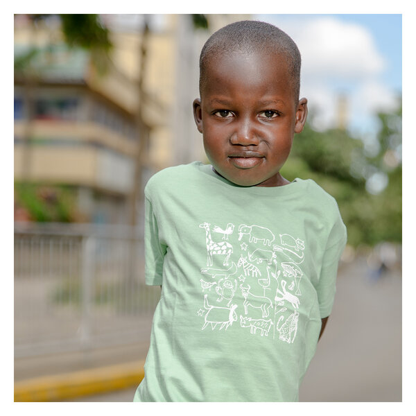 Kipepeo-Clothing Kinder T-Shirt aus Bio-Baumwolle SERENGETI. Handmade in Kenya von Kipepeo-Clothing