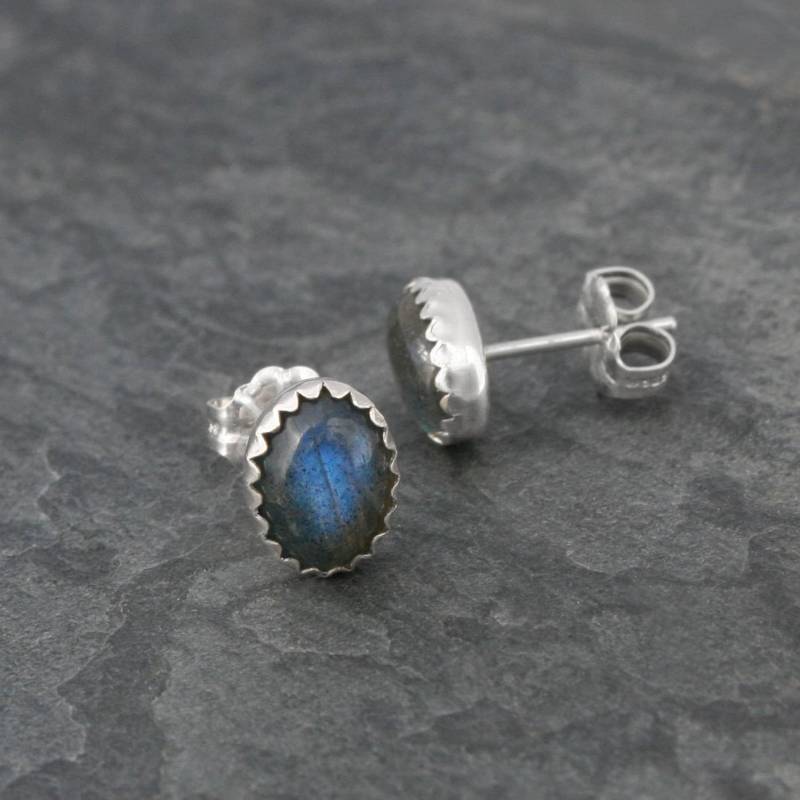 Schillernde Labradorite Sterling Silber Ohrstecker | 8 Mm X 6 Mm von KiraFerrer