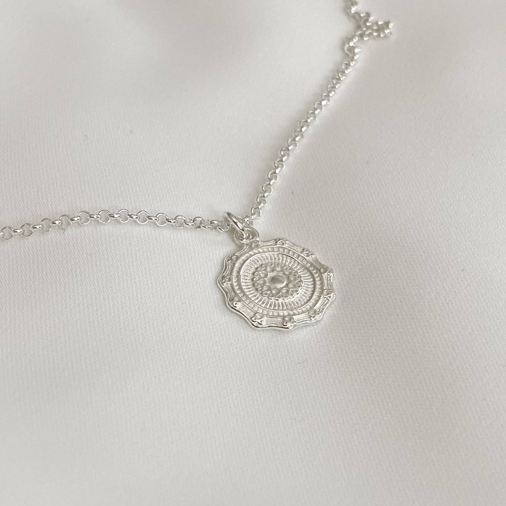 Boho Medaillon Kette 925 Sterling Silber Boho Medaillon Kette 925 Sterling Silber von KiraMiraJewelry