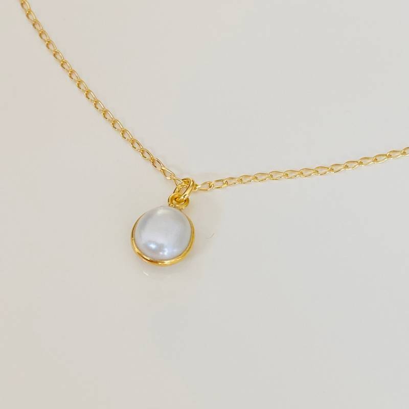 Perlen Anhänger Mit Feiner Gliederkette 925 Sterling Silber Vergoldet Perlen Anhänger Mit Feiner Gliederkette 925 Sterling Silber Vergoldet von KiraMiraJewelry