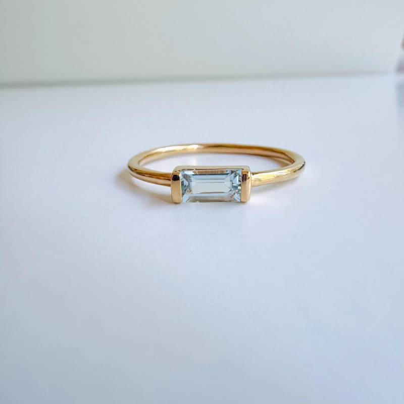 Zarter Baquette Ring Mit Hellblauem Zirkonia 925 Sterling Silber Vergoldet Zarter Baquette Ring Mit Hellblauem Zirkonia 925 Sterling Silber Vergoldet von KiraMiraJewelry