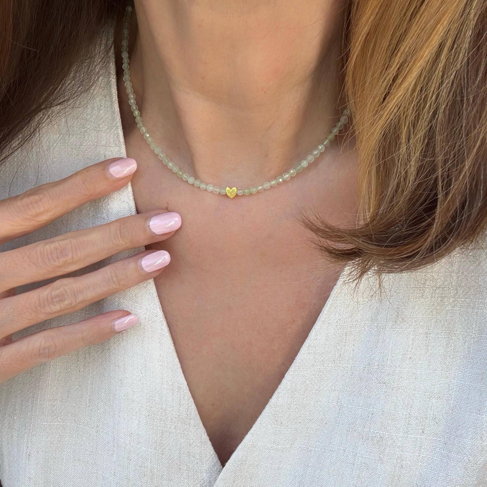Zartes Jade Collier Mit Herzchen 925 Sterling Silber Vergoldet Zartes Jade Collier Mit Herzchen 925 Sterling Silber Vergoldet von KiraMiraJewelry