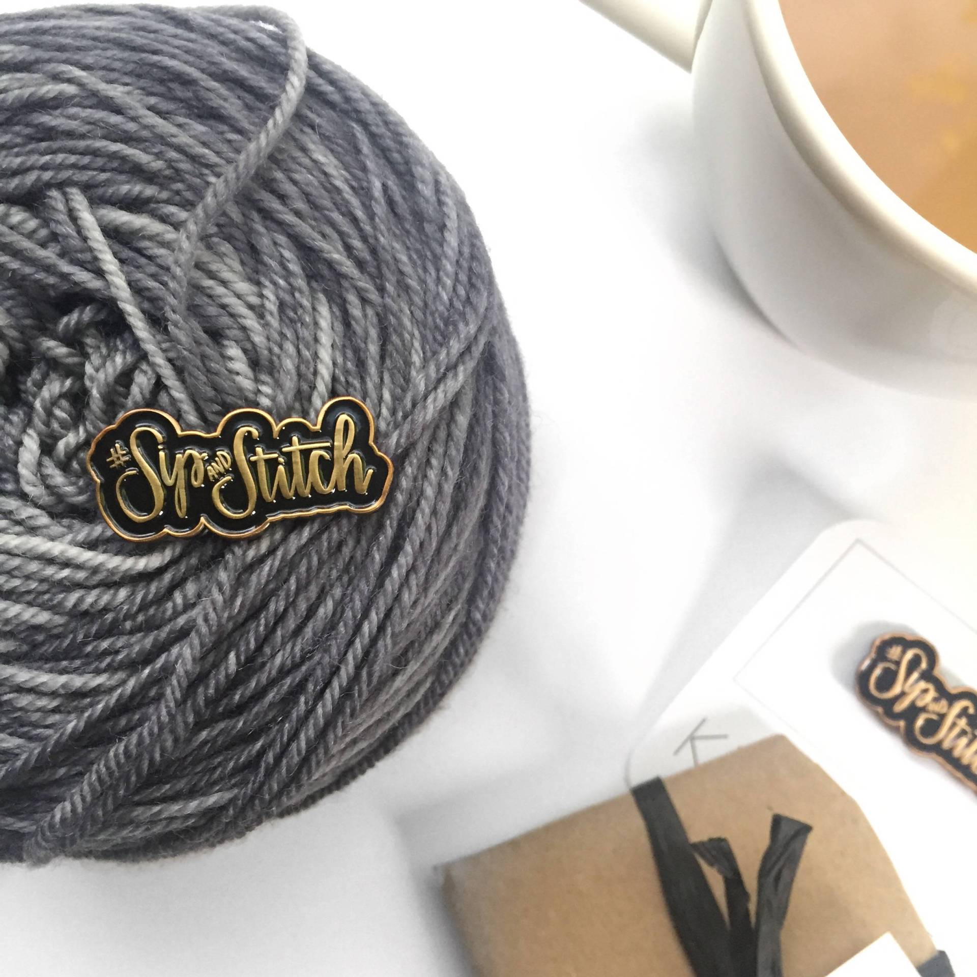 Sip & Stitch // Emaille Pin Sip & Stitch // Emaille Pin von KirbyValentiDesigns