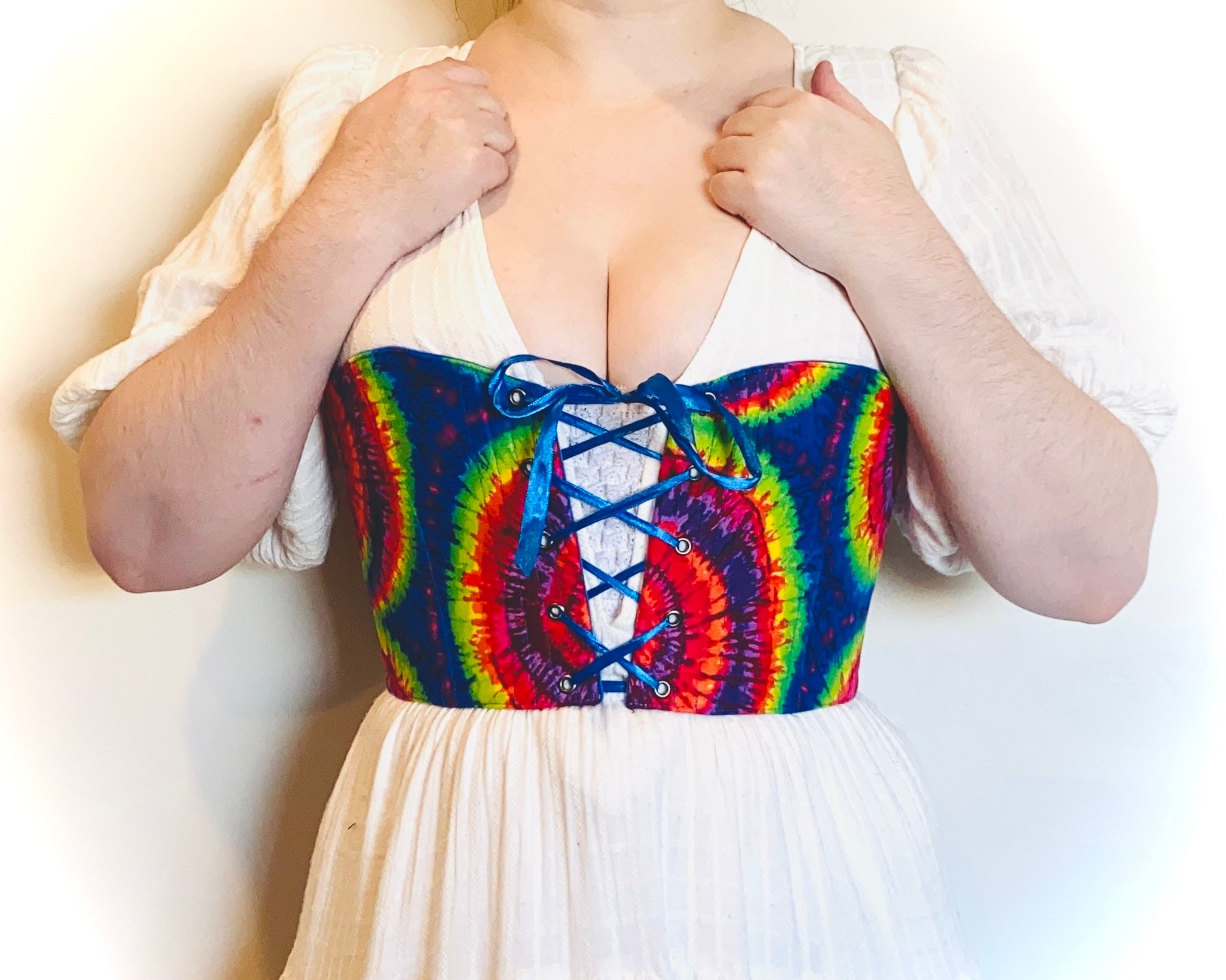 90 cm Electric Blue Velveteen Und Regenbogen Tie Dye Baumwolle Vorne Schließen Bustier Stil Reversible Overbust Korsett von KirgisCreations