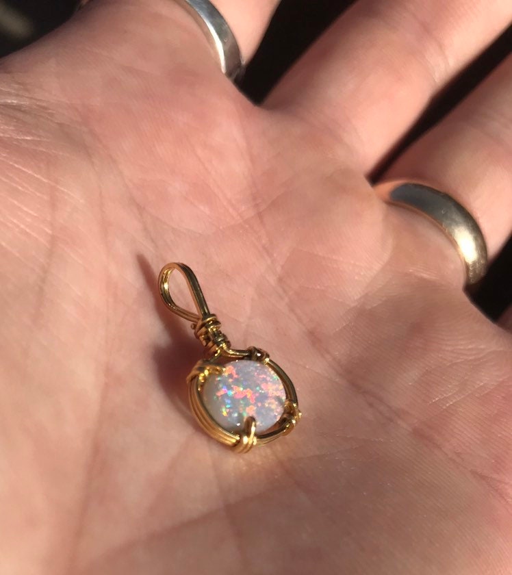 22K Gold Opal Anhänger 22K Gold Opal Anhänger von KirkebyWireJewelry