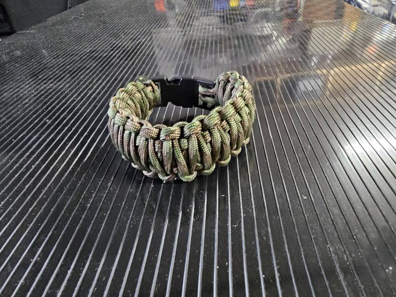King Cobra Para-Cord-Armbänder King Cobra Para-Cord-Armbänder von Kirksgearmart