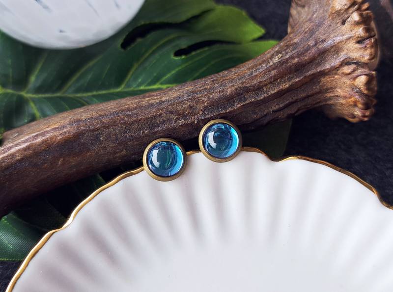 In Vielen Farben Ohrstecker "Mirror Dots" in Bronze/Silber Gold Rosegold Kupfer - Mit 8mm Cabochons Weiß Klar Rot Flieder Blau von KirschrotTreasury