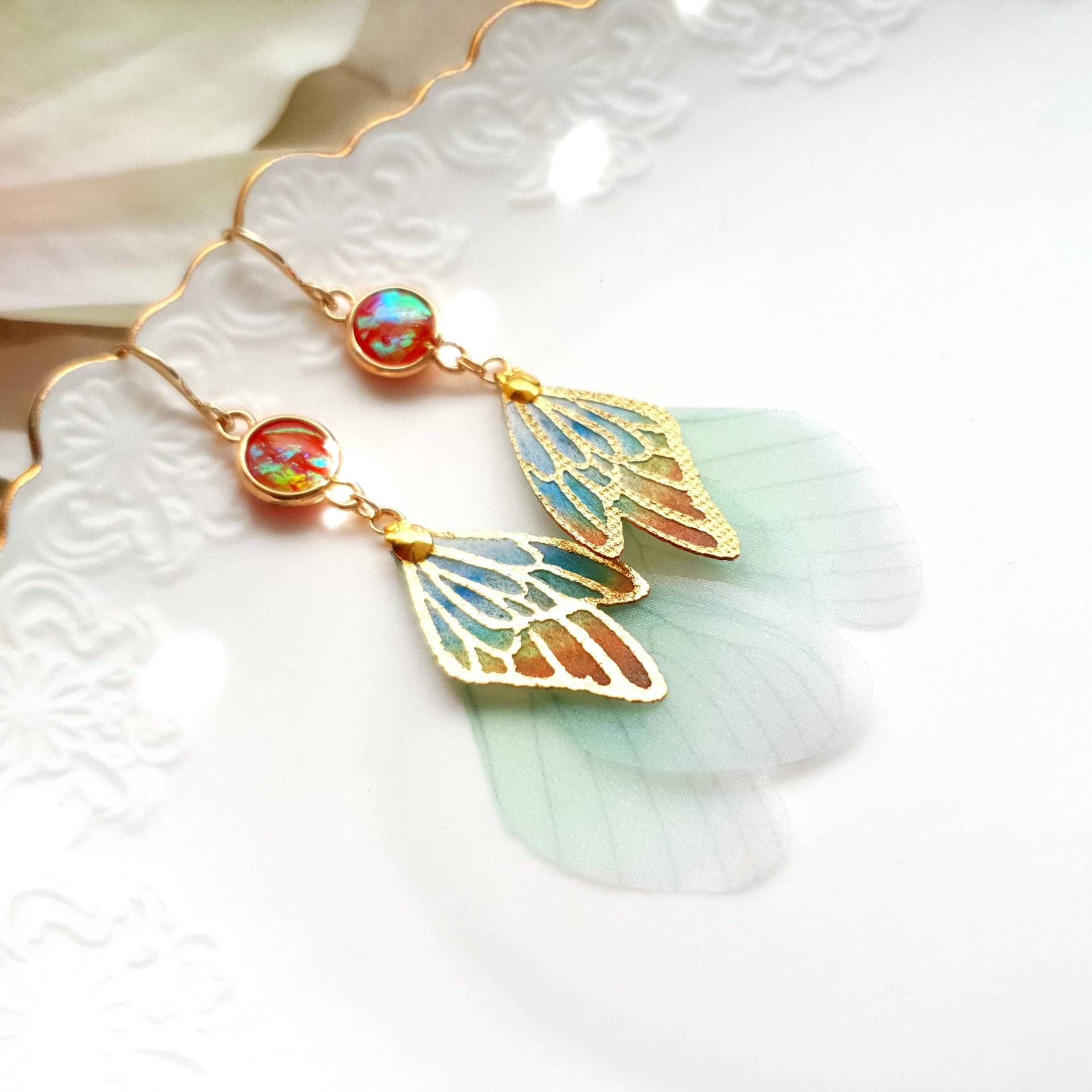 Ohrringe Vergoldet "Wings Of A Butterfly" Rot Grün Hellgrün Gold Türkis Hellblau Ohrringe Vergoldet "Wings Of A Butterfly" Rot Grün Hellgrün Gold Türkis Hellblau von KirschrotTreasury