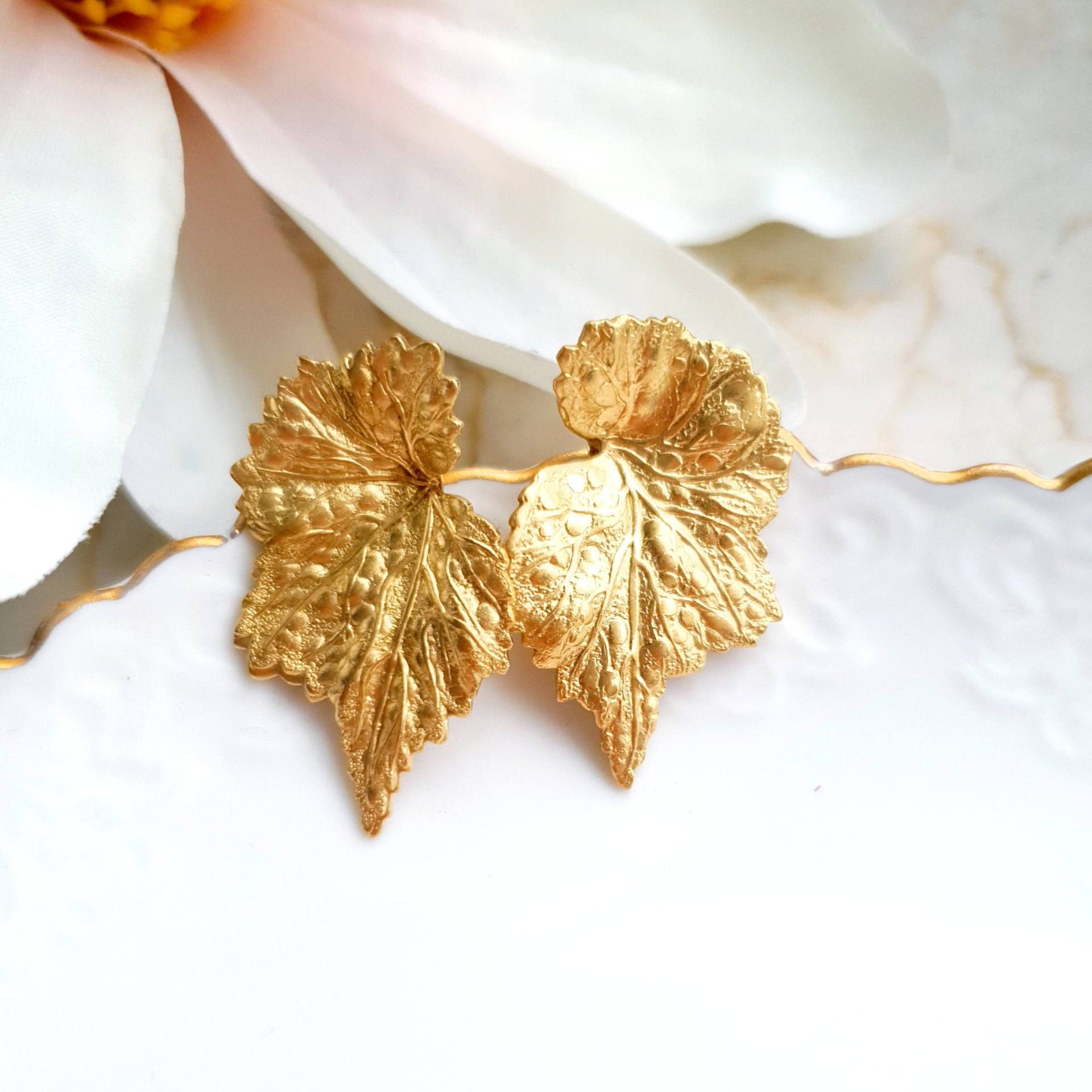 Ohrstecker Gold Vergoldet "Leafy Ears" Ohrstecker Gold Vergoldet "Leafy Ears" von KirschrotTreasury
