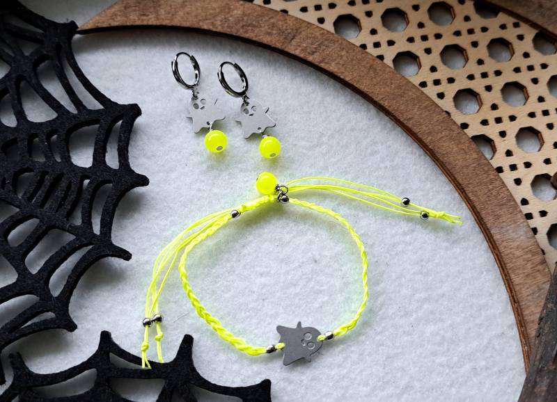 Ready To Ship - Schmuckset Silber " Little Ghosts Ohrringe Nylon-Armband Neon Gelb Neongelb Versilbert Edelstahl Ready To Ship - Schmuckset Silber " Little Ghosts Ohrringe Nylon-Armband Neon Gelb Neongelb Versilbert Edelstahl von KirschrotTreasury