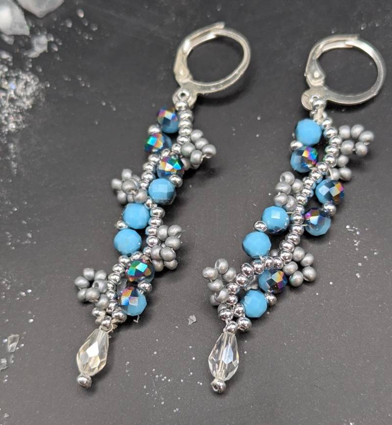 Ohrringe Hängendm Silber, Blau, Hängeohrringe Aus Glasperlen, Handgemachte Ohrringe, Edelstahl Brisuren, Florale Boho Ohrringe Hängendm Silber, Blau, Hängeohrringe Aus Glasperlen, Handgemachte Ohrringe, Edelstahl Brisuren, Florale Boho von KirstensSchmuckWerk