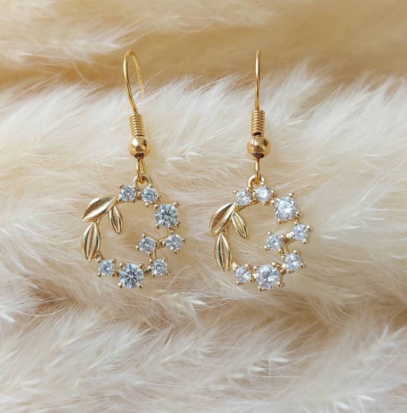 Ohrringe Blumenkranz Zirkonia Steine 32 Mm von KissneryJewelry