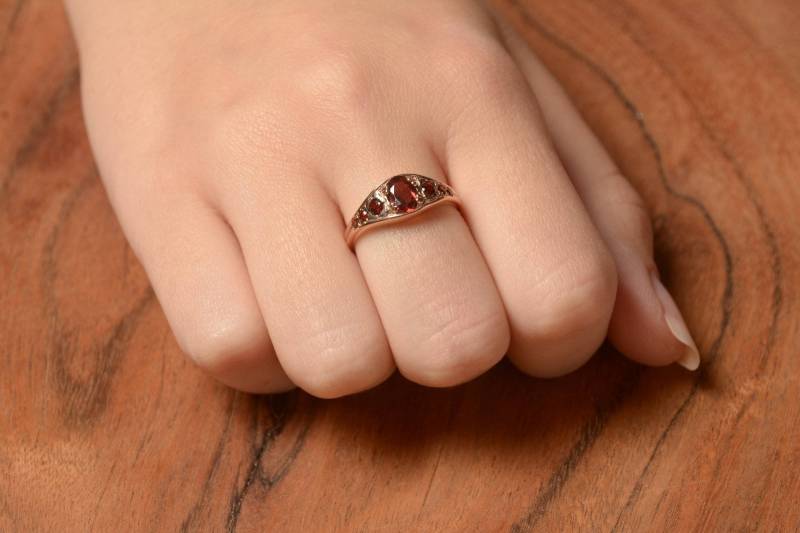Granat Geburtsstein Goldring - Roter Ring Edelstein Vintage Januar 14K Rose Gold Mit von KisufimJewelry