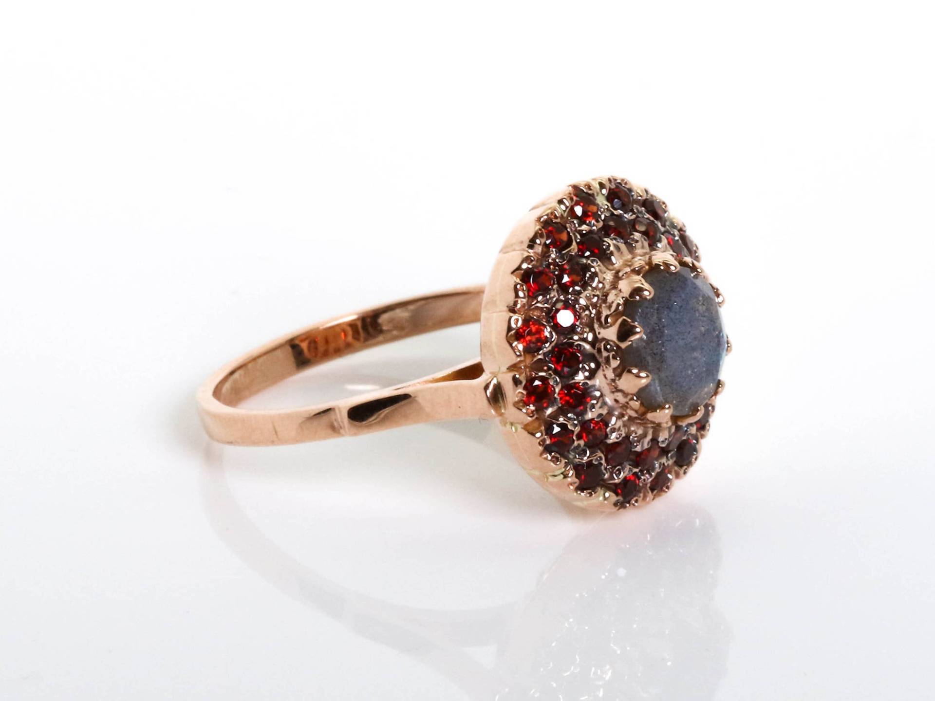 Labradorit Und Granat Vintage Ring - Edelstein Princess Blau Rot Floral Gold & Labradorit Und Granat Vintage Ring - Edelstein Princess Blau Rot Floral Gold & von KisufimJewelry