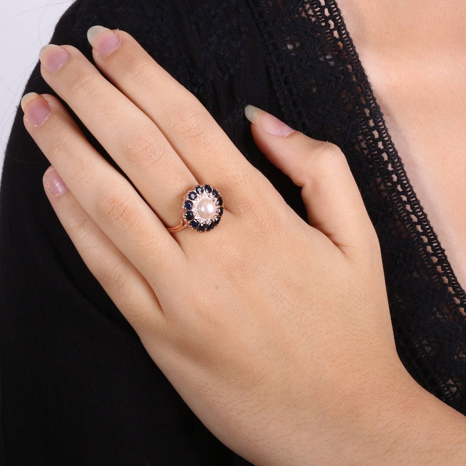 Perle Blauer Saphir Ring - Und Rose Gold Vintage Blume Perlen von KisufimJewelry