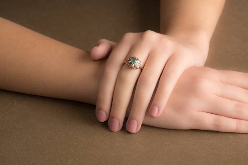 Smaragd Und Diamanten Blumen Ring - Gold Statement Grüner Birthstone Schmuck Floraler Edelstein von KisufimJewelry