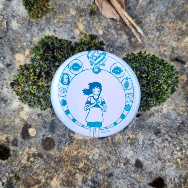 Chihiros Reise Ins Zauberland - Knopf von Kisuta