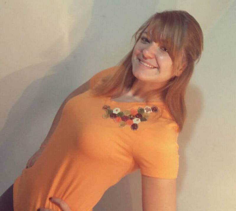 Orange T-Shirt Verziert Mit Herbst Sechsecke Größe Extra Klein | 0-2 Vermisst Orange T-Shirt Verziert Mit Herbst Sechsecke Größe Extra Klein | 0-2 Vermisst von KitchenKalicos