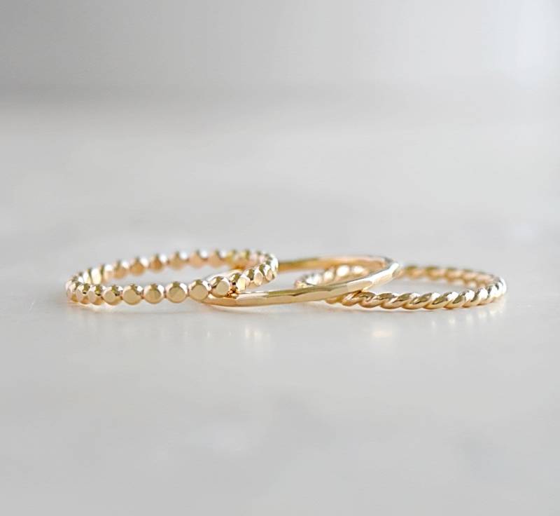 14Kt Gold Filled Stapelring Set Dot, Gehämmert, Twist 14Kt Gold Filled Stapelring Set Dot, Gehämmert, Twist von KiteJewels