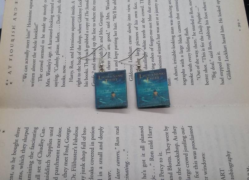 Percy Jackson Und Der Blitzdieb Buch Ohrringe - Schmuck Handgemachte Geschenk Für Sie Lehrer Rick Riordan von Kits