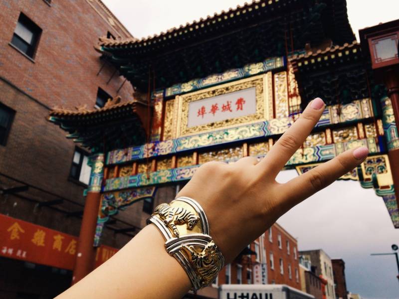 Tiger Clamper Armband, Massive 1980Er Jahre Armreif, Panther Katze Schmuck, Couture Silber & Gold Armband von Kitschtopia