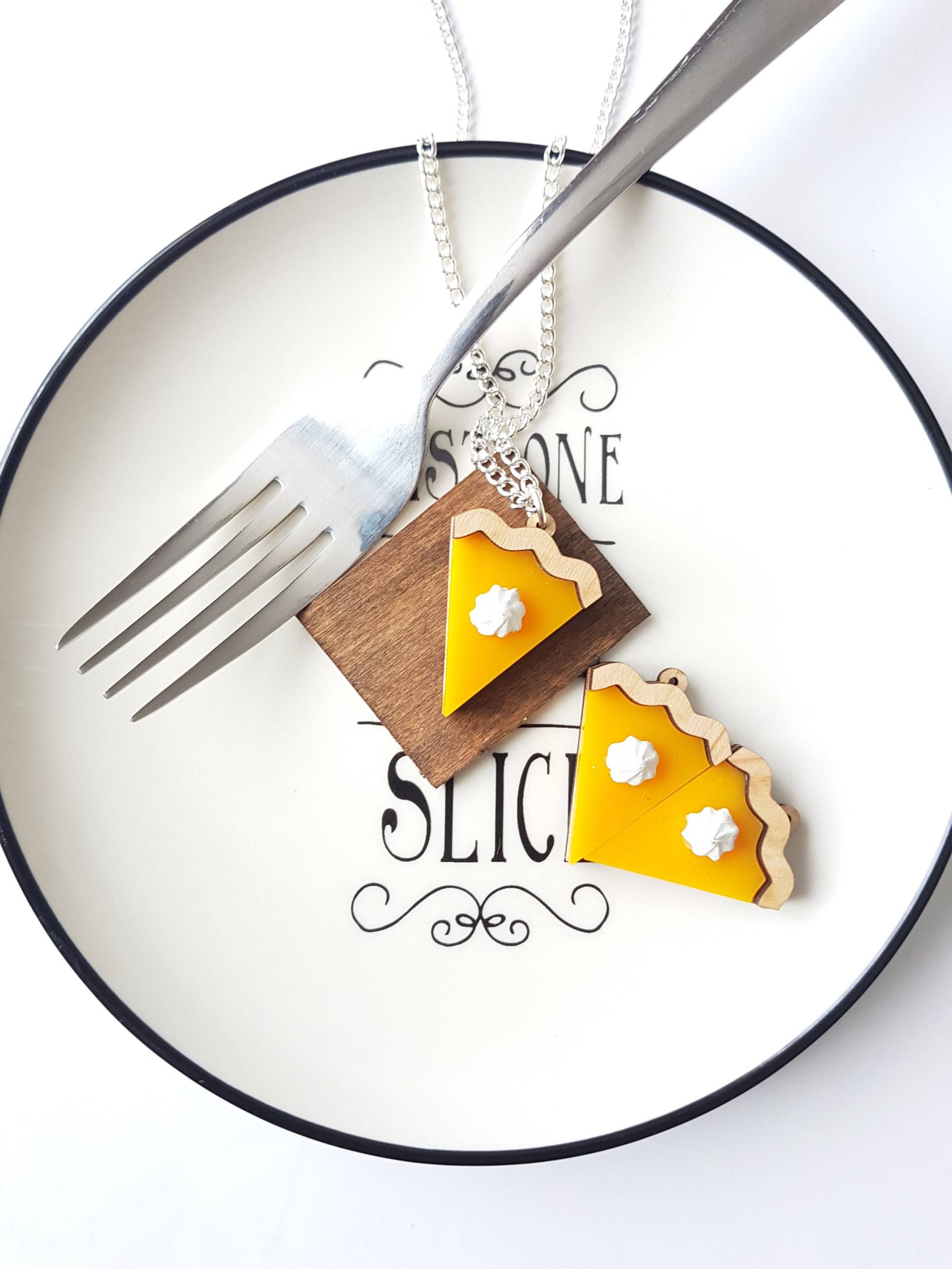 Kürbis-Kuchen - Laser Geschnitten Acryl Schmuck von KitschyBlingBoutique