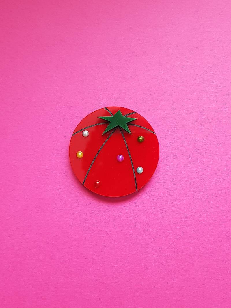 Pin Kissen Brosche - Laser Geschnittenes Acryl Pin Kissen Brosche - Laser Geschnittenes Acryl von KitschyBlingBoutique