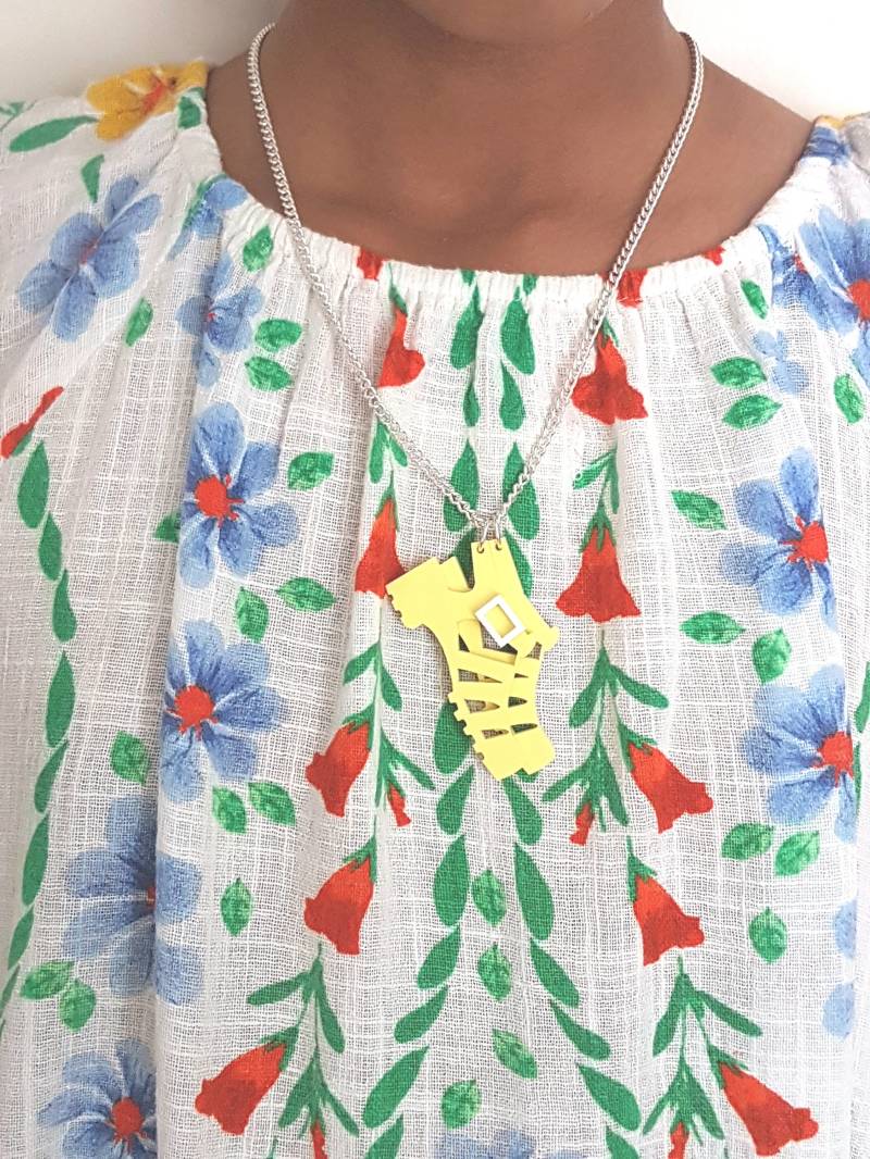 Qualle Schuhe Halskette - Laser Cut Acryl von KitschyBlingBoutique