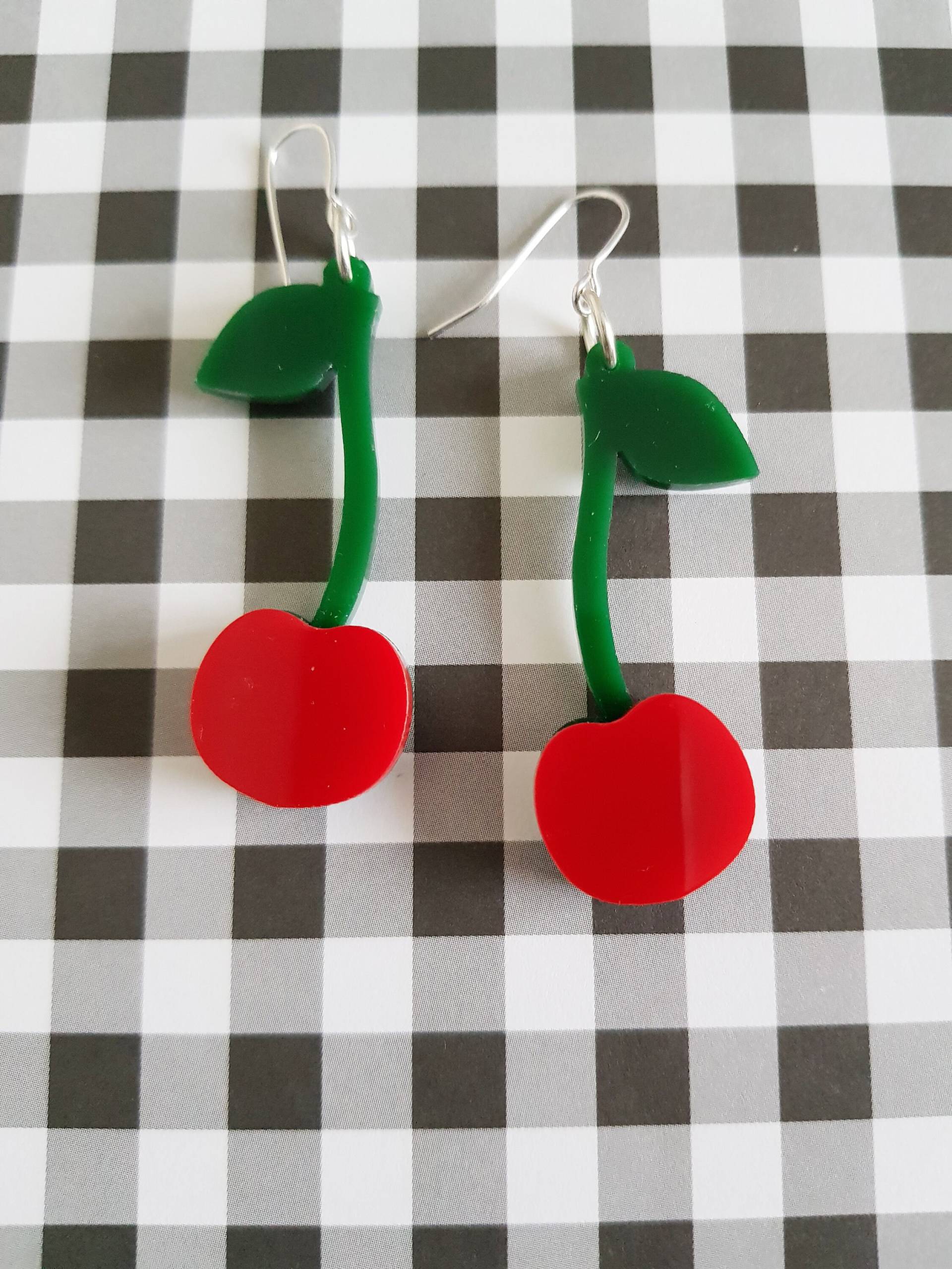 Rote Kirschen Ohrringe, Laser Cut Acryl Frucht Retro Kirschschmuck, Schmuck von KitschyBlingBoutique