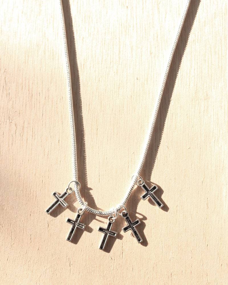 Kleine Kreuze Kurze Halskette von KittenVintageStore