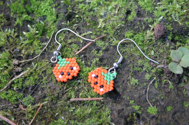 Halloween Ohrringe Mini Kürbisse Aus Miyuki Perlen Halloween Ohrringe Mini Kürbisse Aus Miyuki Perlen von KittyKunterbunt