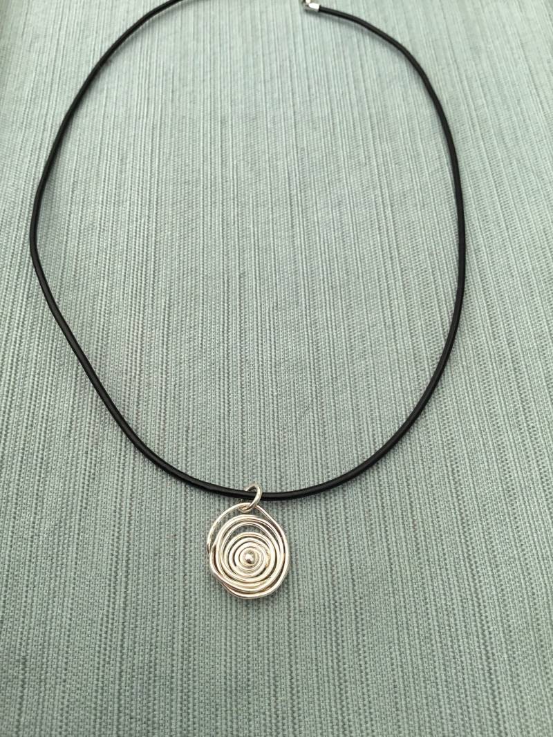 Nest Halskette Sterling Silber Vogelnest Anhänger An Kette Oder Leder Einfache, Saubere Grundkleidung Mit Allem, Was Einzigartig Ist von KittyStoykovich