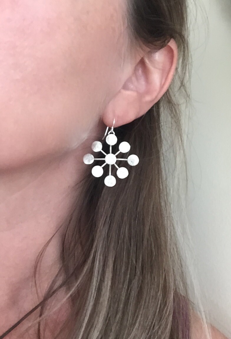 Statement Ohrringe Kreise Starburst Schneeflocke Geometrisch Sterling Silber Handarbeit Klein Oder Groß von KittyStoykovich