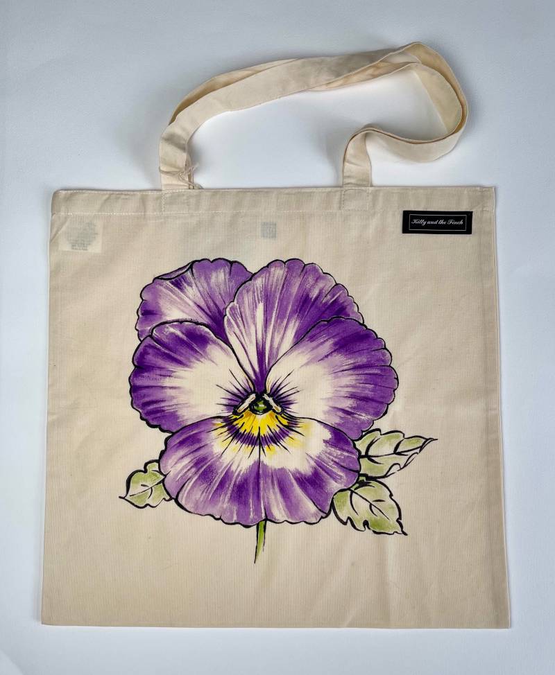 stiefmütterchen Design Handbemalte Einkaufstasche Aus Bio-Baumwolle stiefmütterchen Design Handbemalte Einkaufstasche Aus Bio-Baumwolle von KittyandtheFinch