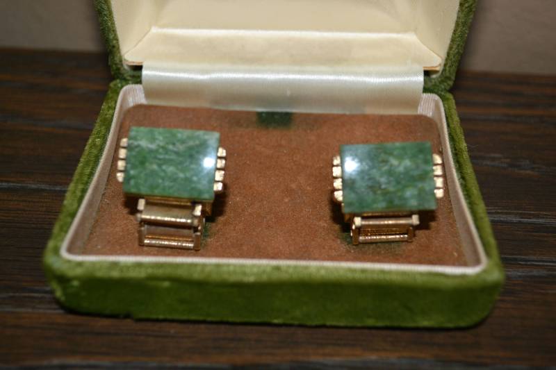 Riesige 70Er Jahre Jade Gold Wrap Wickel Manschettenknöpfe Runway Jewel Quarz Echter Stein Rechteckig Grüner Nephrit Jadeit Jadit Edelstein Mineral von KittycatVintage16