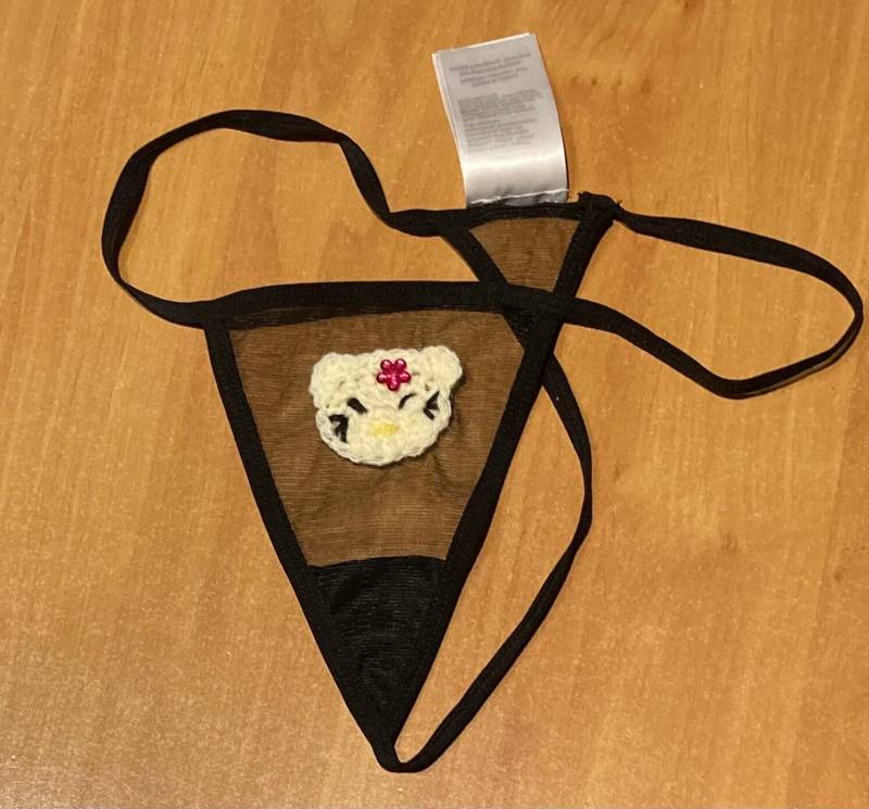 Schwarzer String Mit Kitty Schwarzer String Mit Kitty von KittysHandarbeiten