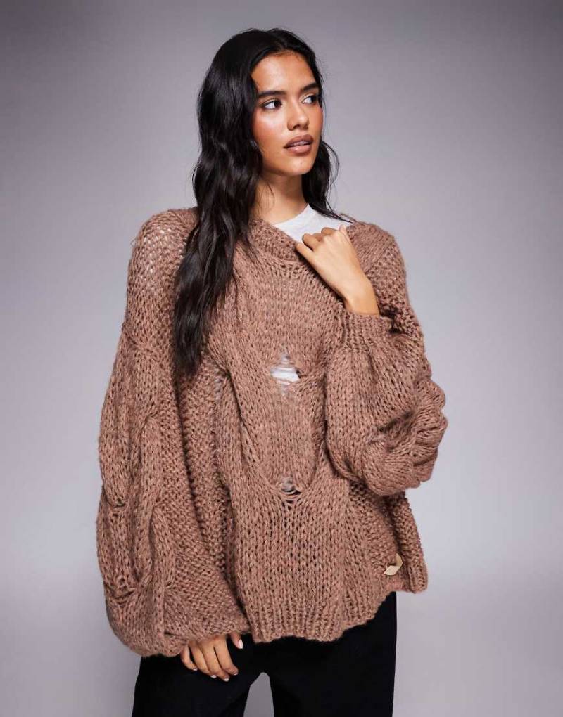 Kiwi & Co - Daydream - Lockerer, handgestrickter Oversize-Pullover in Mokka mit Zopfmuster und Ballonärmeln, enthält Wolle-Brown von Kiwi & Co