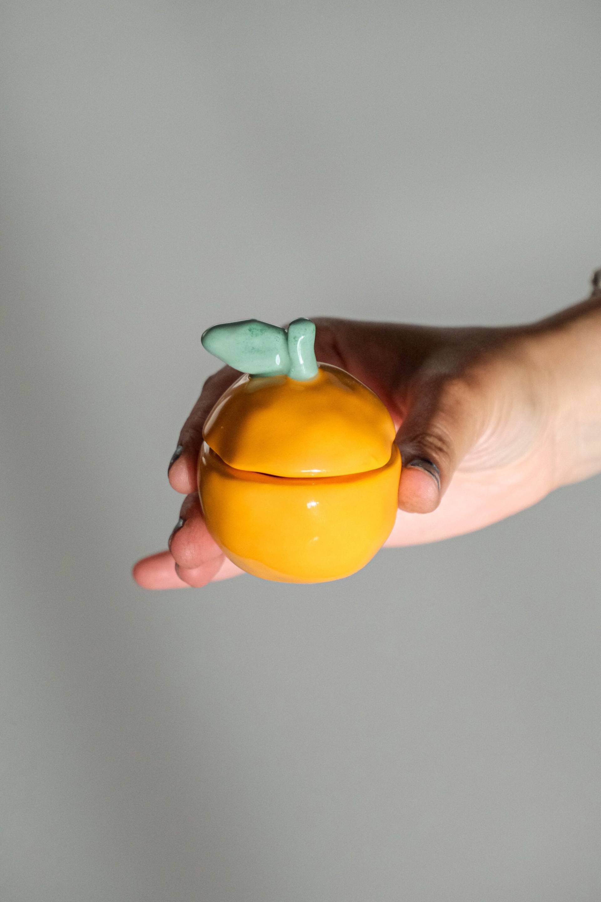 Handgemachte Keramik Orange Schmuckschatulle Minimalist Ringhalter Handgemachte Keramik Orange Schmuckschatulle Minimalist Ringhalter von KiwiPocaShop