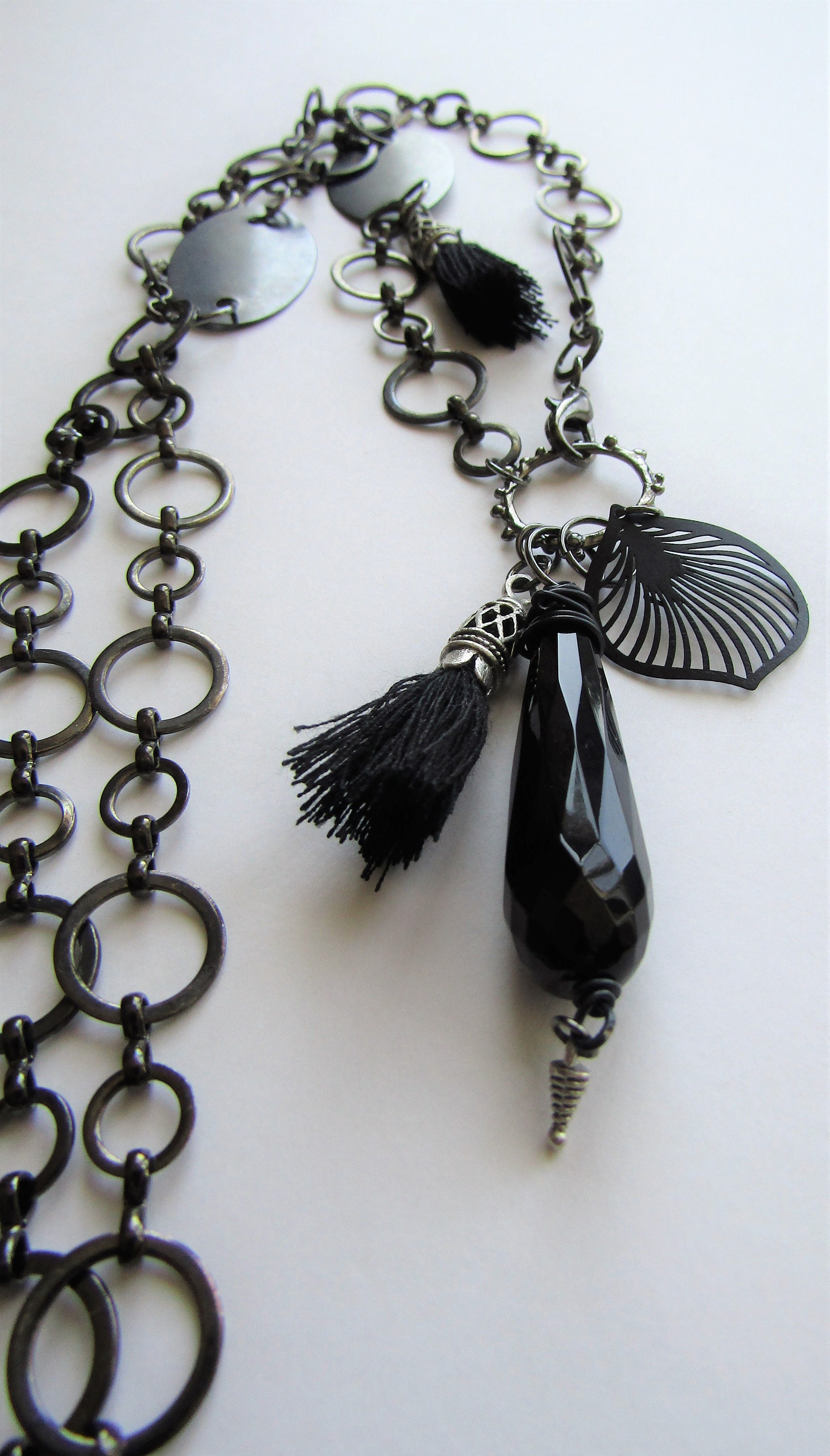 Groß Gliederkette Halskette Mit Schwarzer Onyx Anhänger, Großer Verstellbare Halskette, Schwarze Kette, Quaste Groß Gliederkette Halskette Mit Schwarzer Onyx Anhänger, Großer Verstellbare Halskette, Schwarze Kette, Quaste von Kiwico