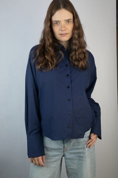 Damen Bluse mit Ananasfaser Weiß Blau Kiwistories von Kiwistories