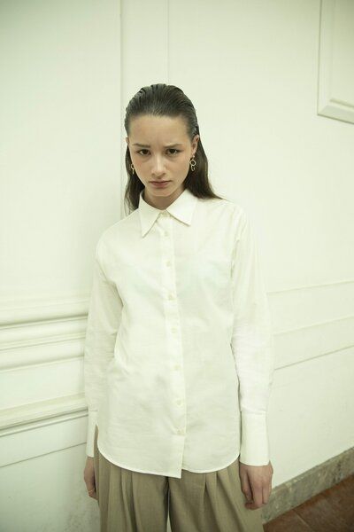 Damen Bluse mit Ananasfaser Weiß Blau Kiwistories von Kiwistories