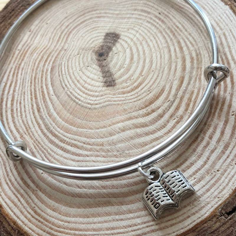 Personalisieren Buch Armreif/Bücherwurm Geschenk, Bibliothekar Leser Charme Des Offenen Buches, Schriftsteller Armreif, Armband Dichter Geschenk Personalisieren Buch Armreif/Bücherwurm Geschenk, Bibliothekar Leser Charme Des Offenen Buches, Schriftsteller Armreif, Armband Dichter Geschenk von KizzlishBeauty