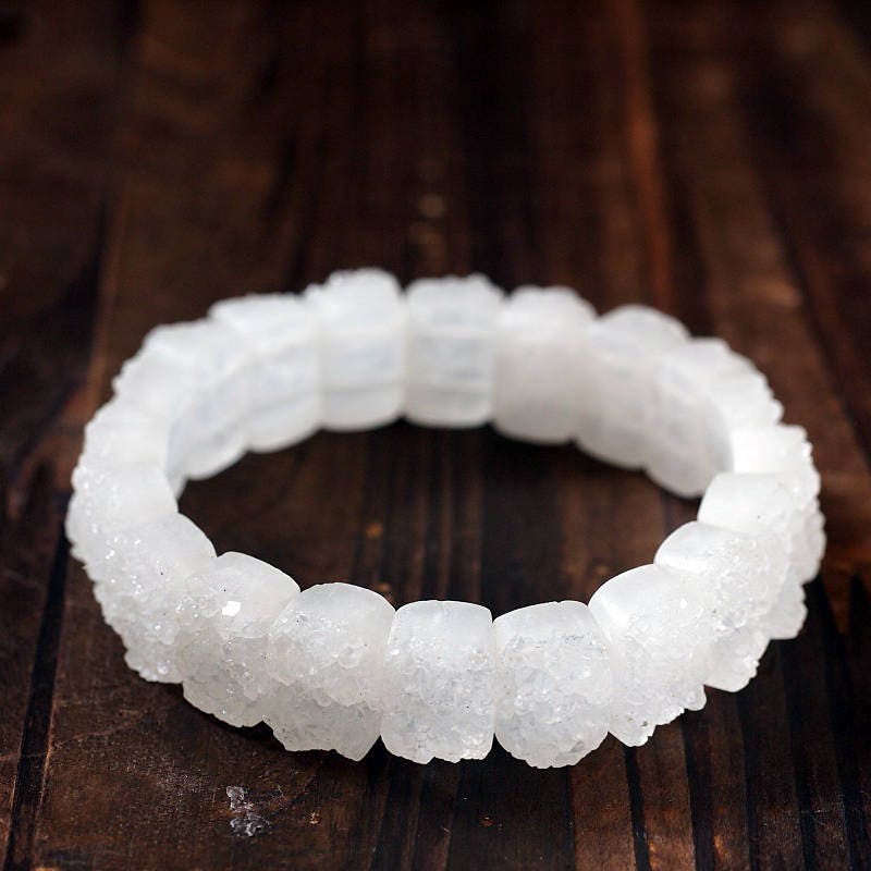 Weißes Druzy Stretch Armband 17 cm, Ungewöhnliches Edelstein Armband, Für Frauen/Männer von Kjeweljp